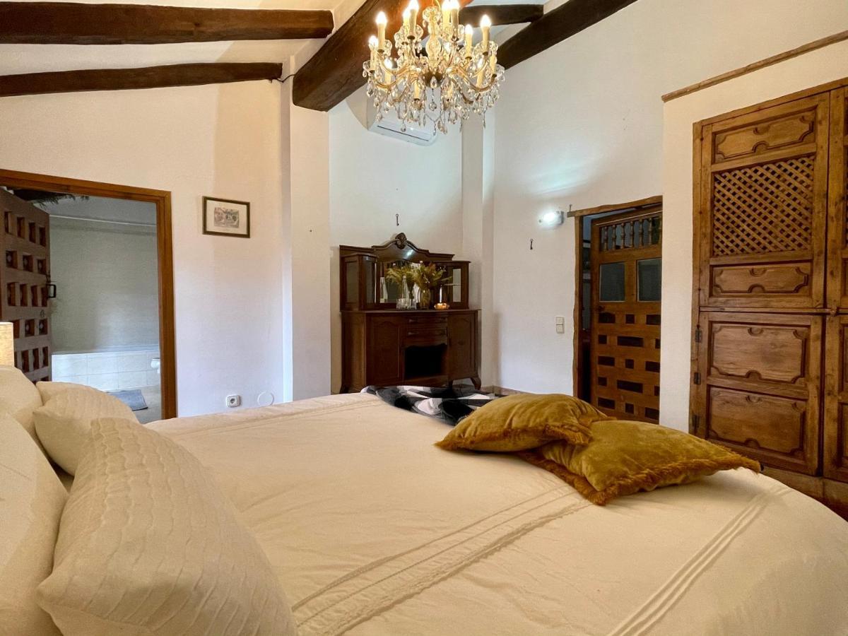 Bed and Breakfast Barri Antic Камбрильс Экстерьер фото